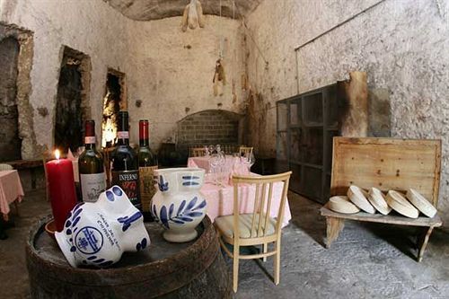 Crimea Wine Hotel Chiavenna Exterior foto